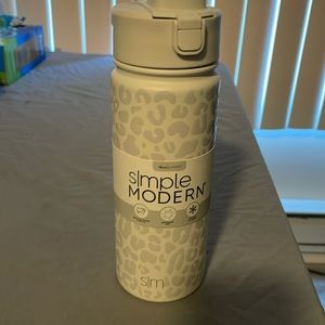Tumbler, brand new, 18 oz keeps cold for 24 hours